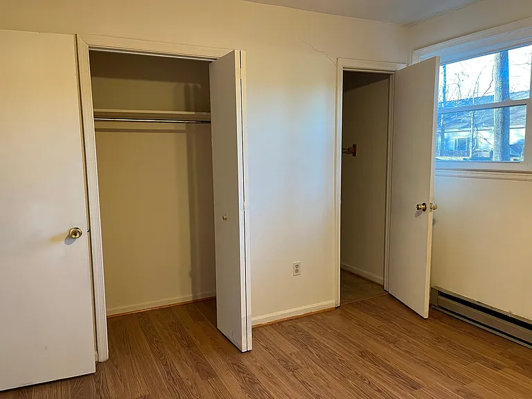 2437 Parkview Ave — Photo 7