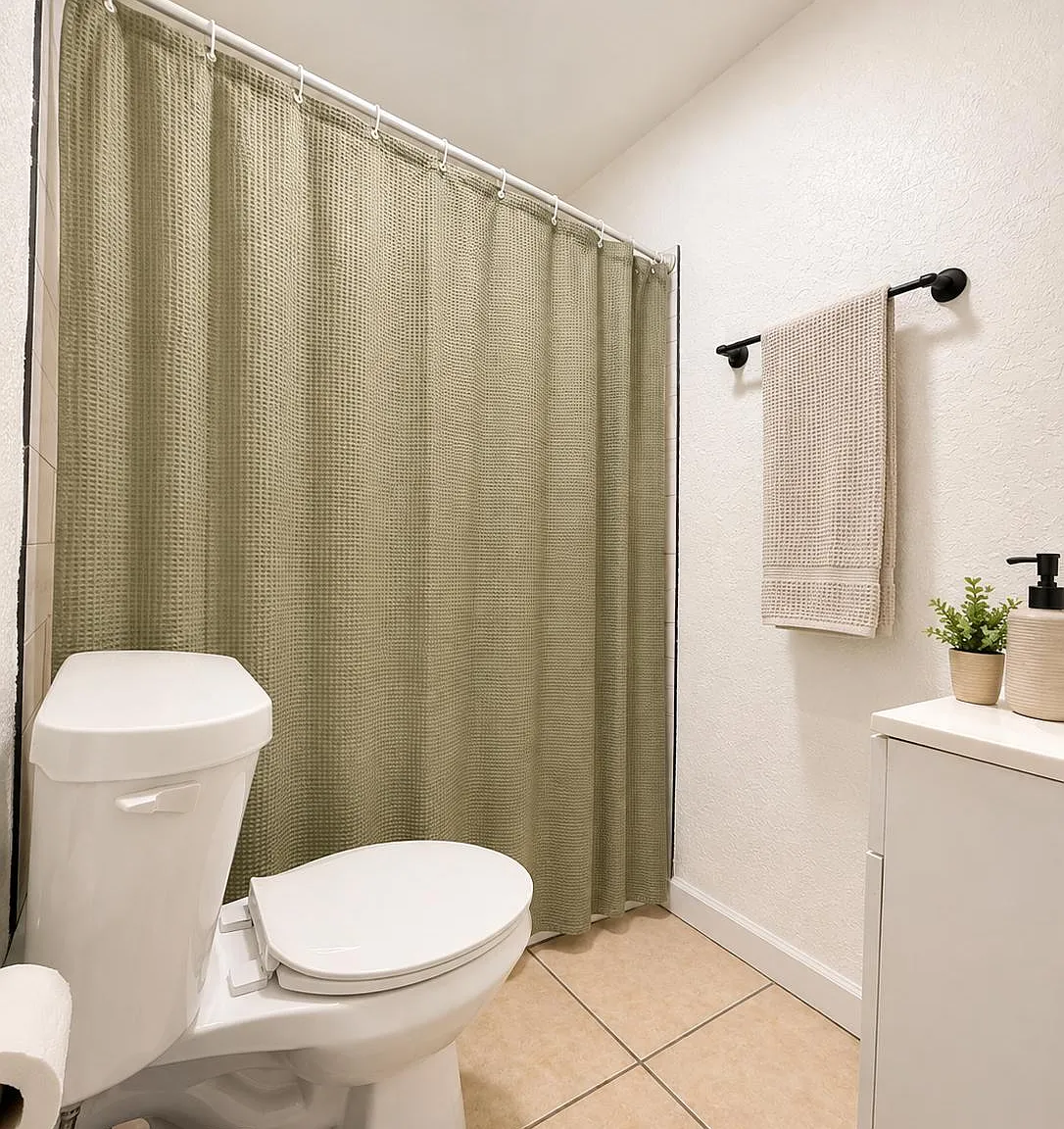 4 bed, 2.0 bath, 2000 sqft, $1,135 — Photo 3