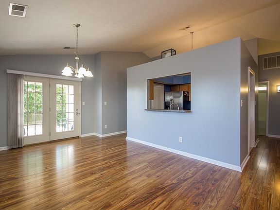 5th image of 264 Darenia Ln