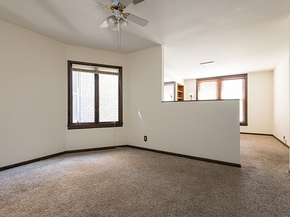 4th image of 2448 N Sheffield Ave APT 1