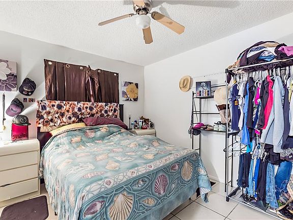 5th image of 825 Lake Palms Dr