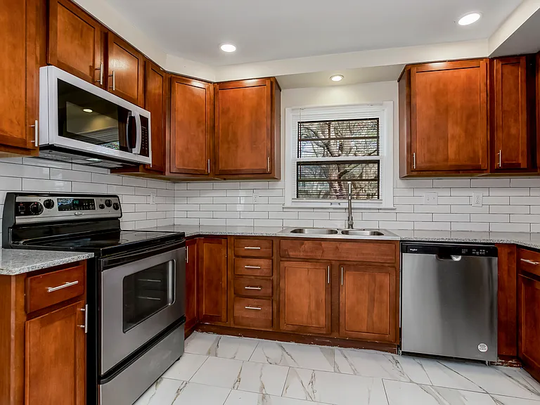 7701MOHAWKDR09_04142025