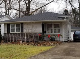 6052 Decker Rd, North Olmsted, OH 44070