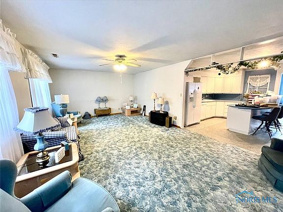 2nd image of 2127 Maryland Pl