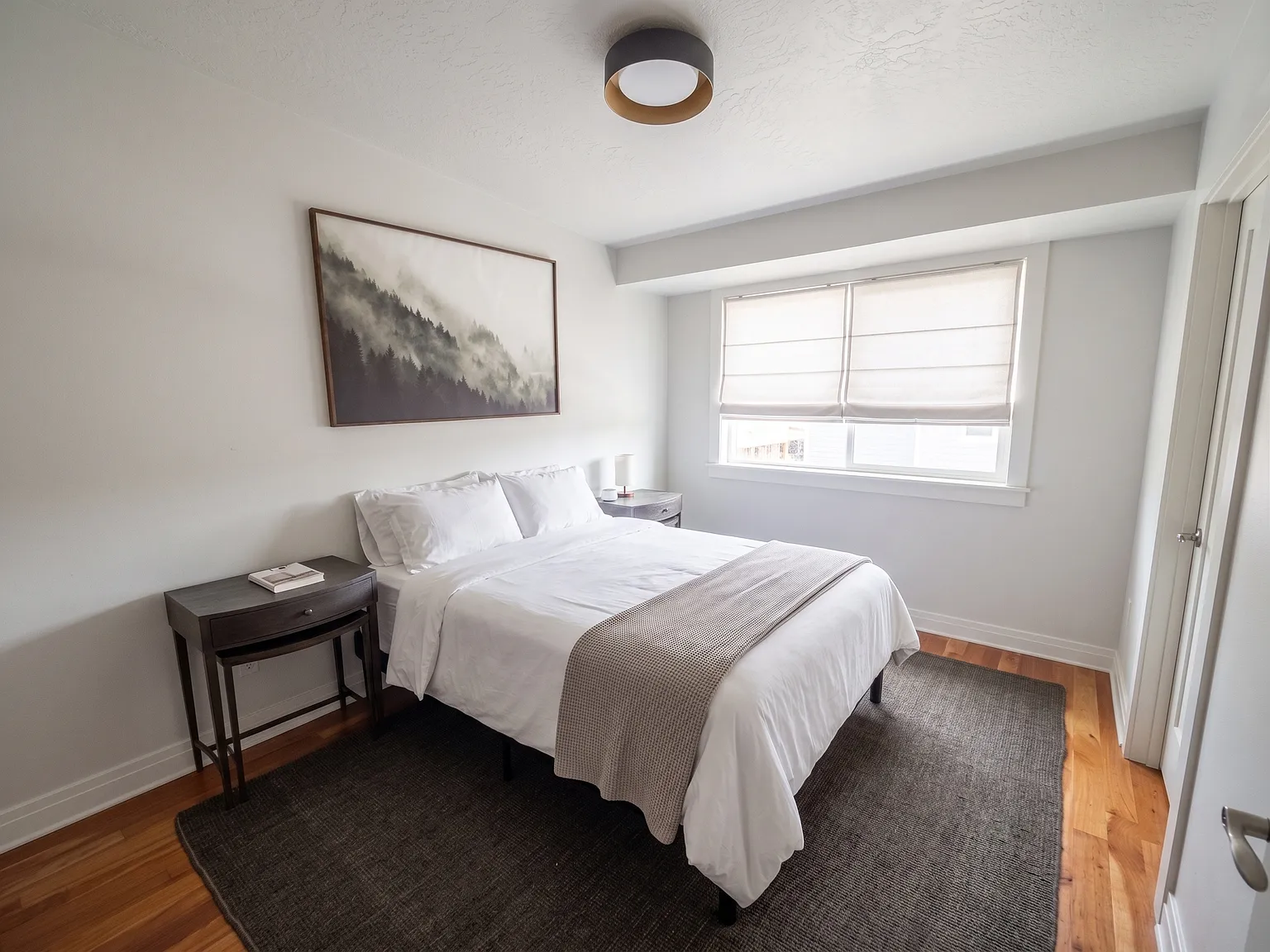 3 bed, 1108 sqft, $3,895 — Photo 4