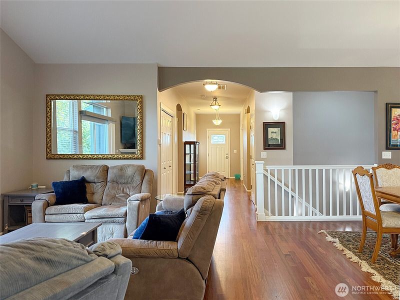 3rd image of 4541 E Broadway Street