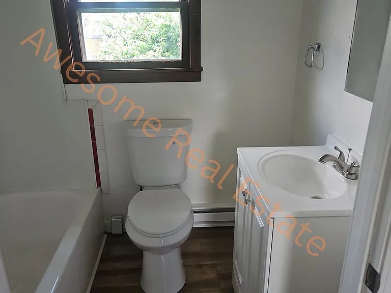 821C Maple St #C — Photo 3