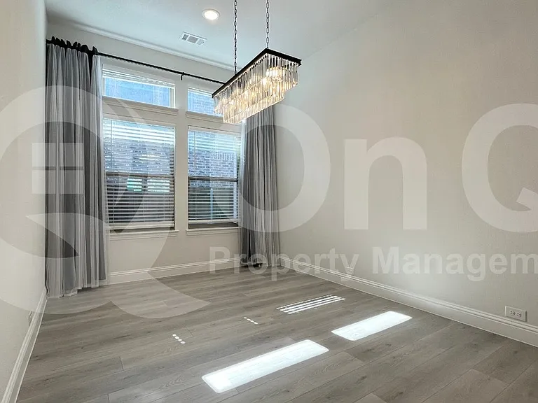 5304 Babcock Rd — Photo 11