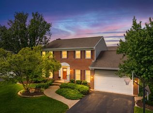 4542 Hatch Ln, Lisle, IL 60532