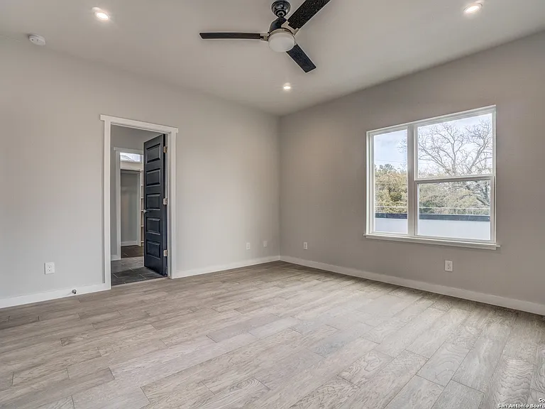 319 Piedmont Ave — Photo 18