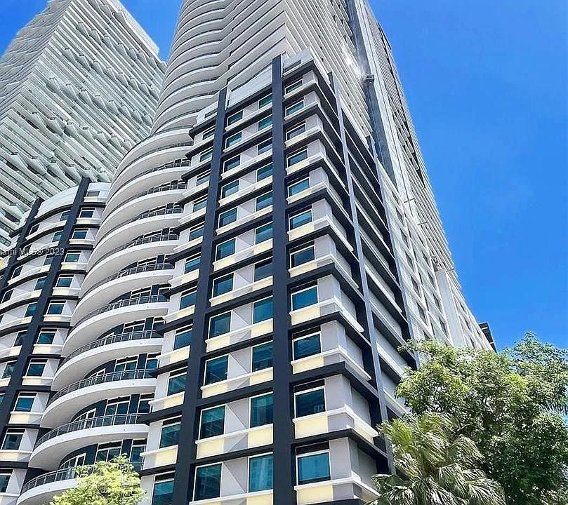500 Brickell Ave #3407