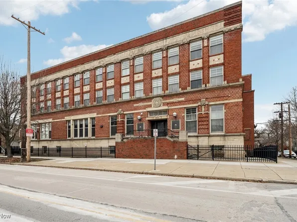 3200 Franklin Blvd APT 202, Cleveland, OH 44113