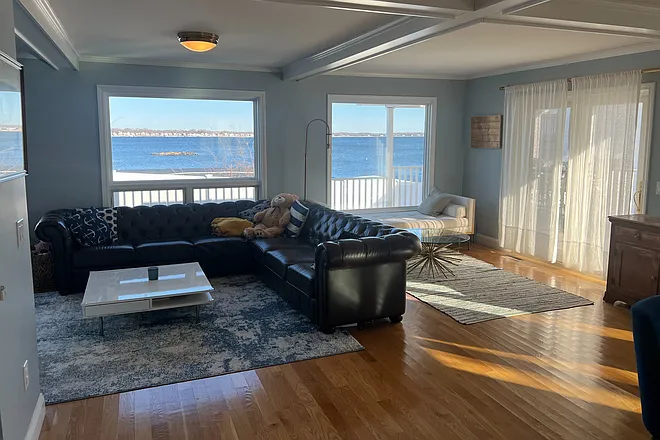 66 Gaspee Point Dr — Photo 2