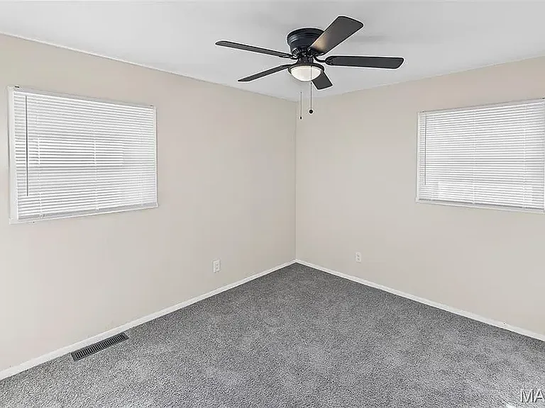 810 Saint Thomas Ln — Photo 9
