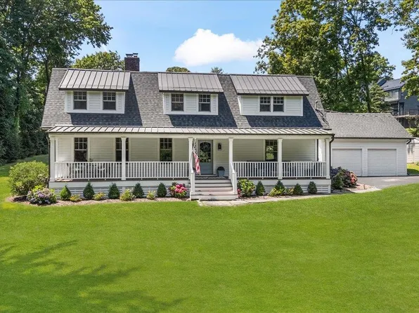 25 Kanes Lane, Huntington Bay, NY 11743