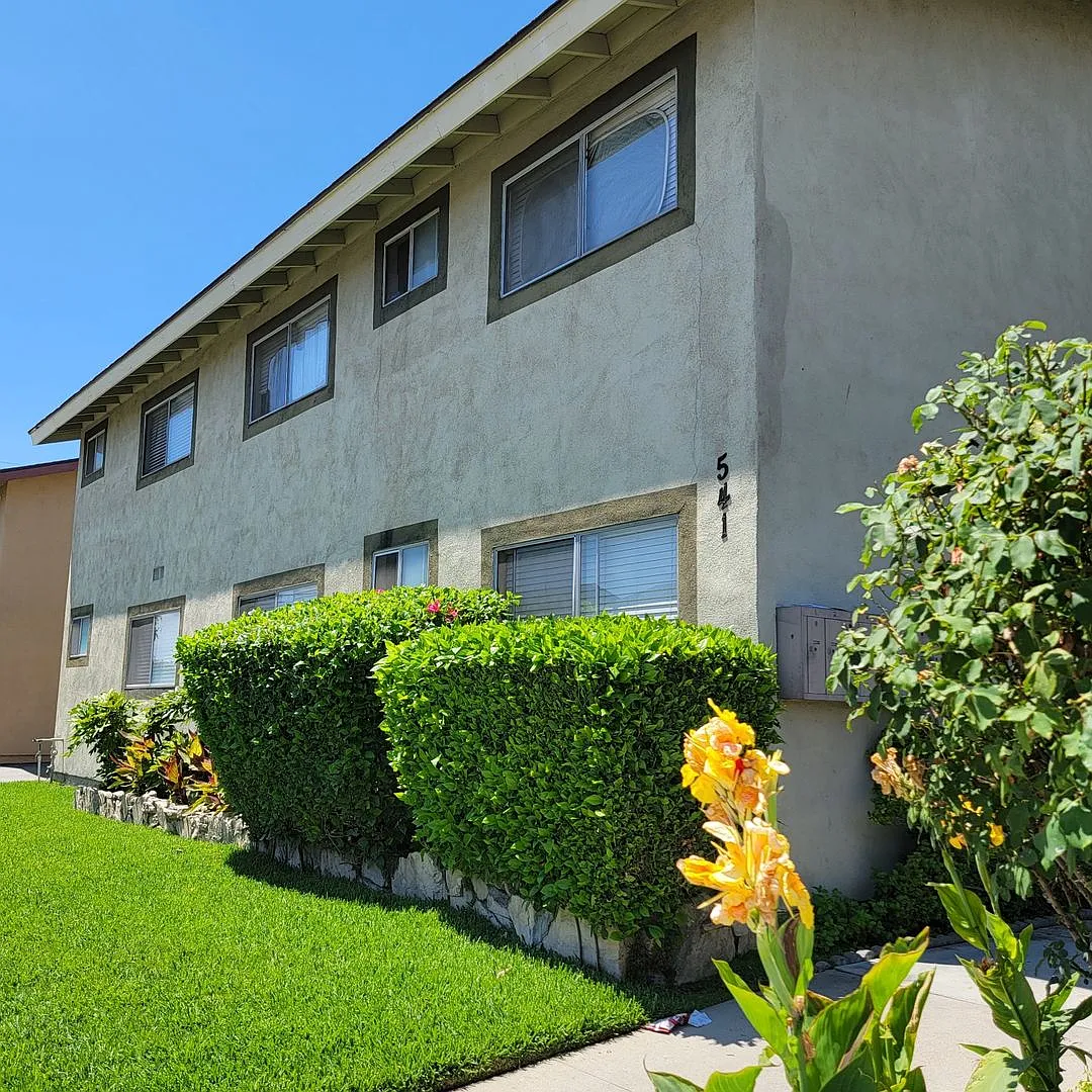 541 La Cadena Way — Photo 1