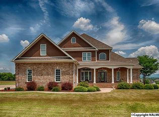 621 Beth Rd, New Market, AL 35761