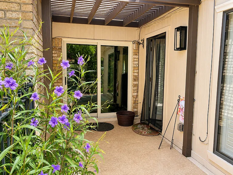 5912 Meadow Wood Ln — Photo 21