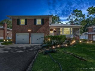 44 Eisenhower Dr, Yonkers, NY 10710