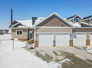 3500 Waggle Way SE, Minot, ND 58701