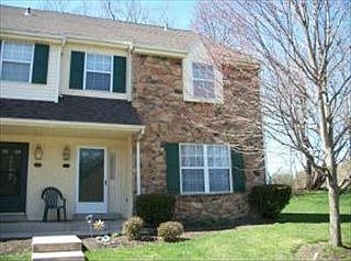 1st image of 131 Oak Knoll Cir