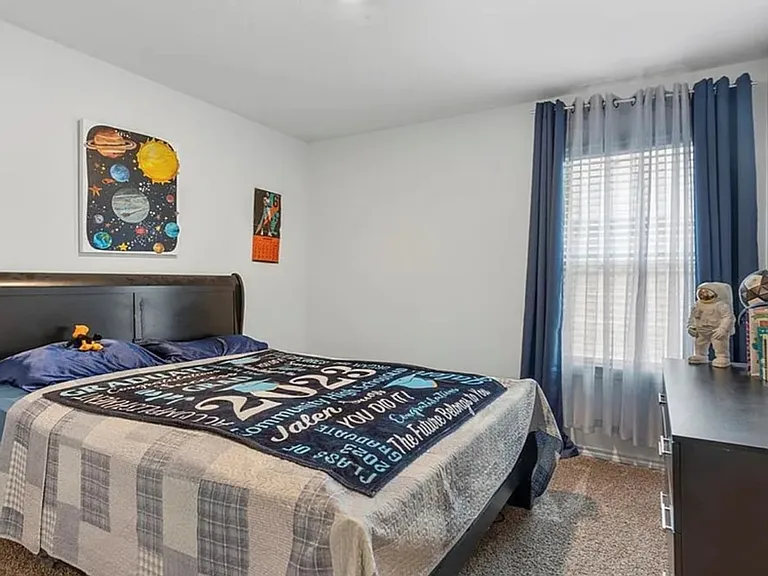 1304 Lowhill Dr — Photo 19