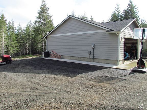 4th image of 300 E Treemont Dr