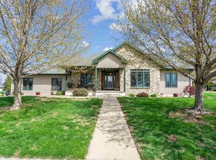 1102 Benjamin Dr, Marshalltown, IA 50158