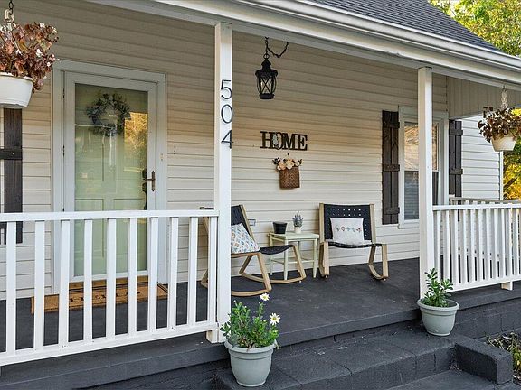 2nd image of 504 Blue Ridge St