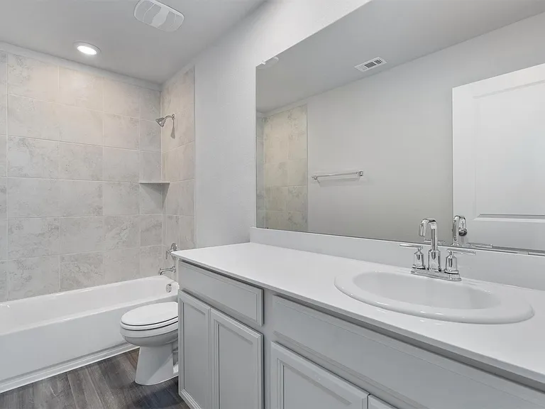 209 Golden Plains Pkwy — Photo 14