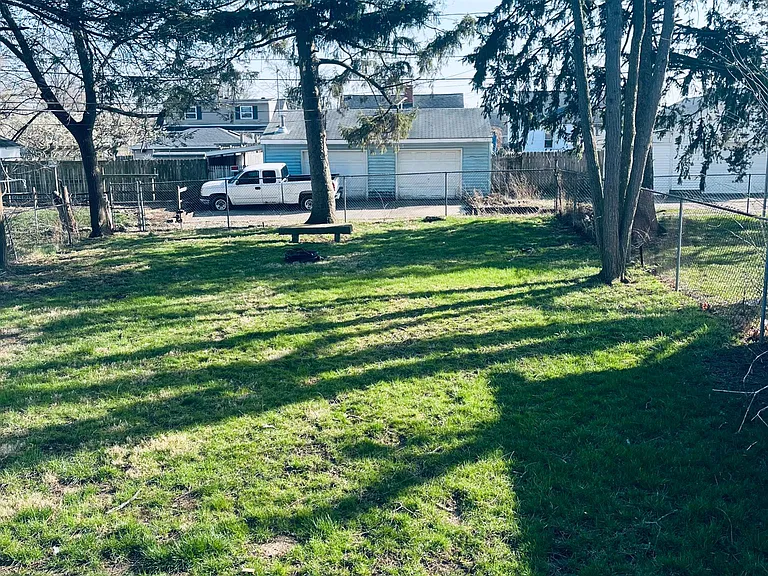 725 Rice St — Photo 8