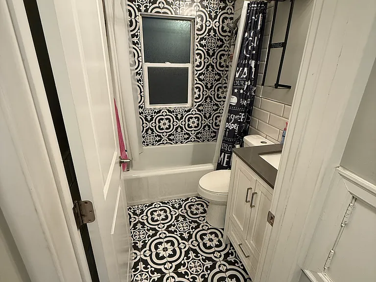 3927 Martha St — Photo 2