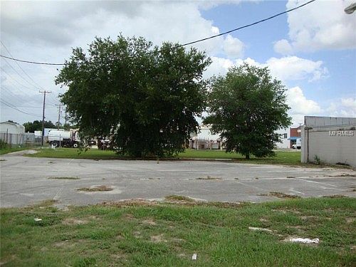 5th image of 107 E Crystal Ave