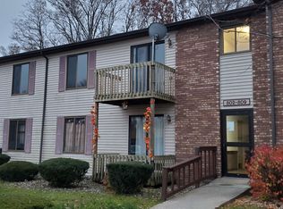 807 Clarinet Blvd E, Elkhart, IN 46516