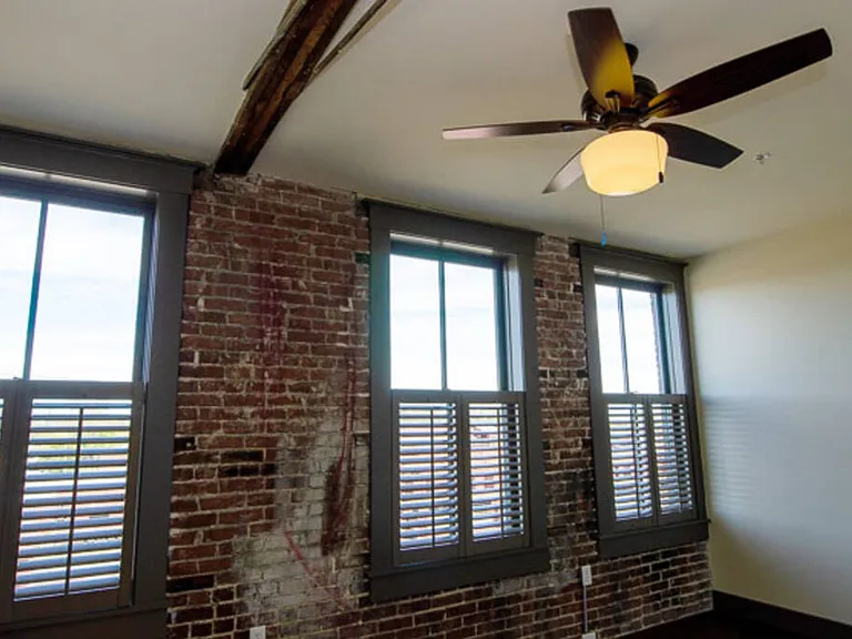 203 W Commercial St #3B — Photo 12