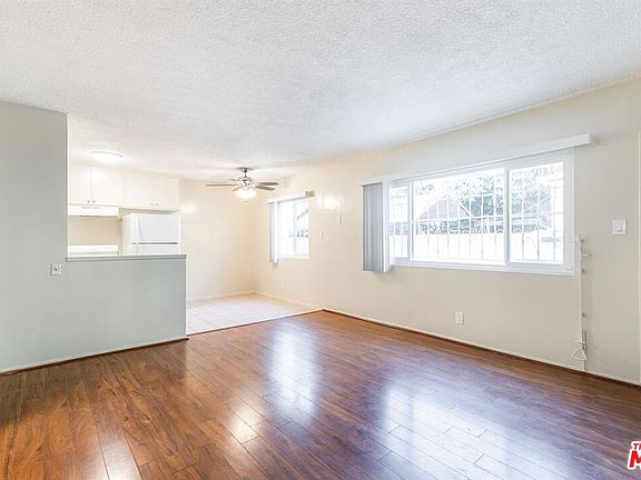 3rd image of 1036 Magnolia Ave