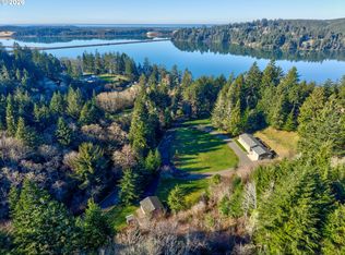 66017 N Bay Rd, North Bend, OR 97459