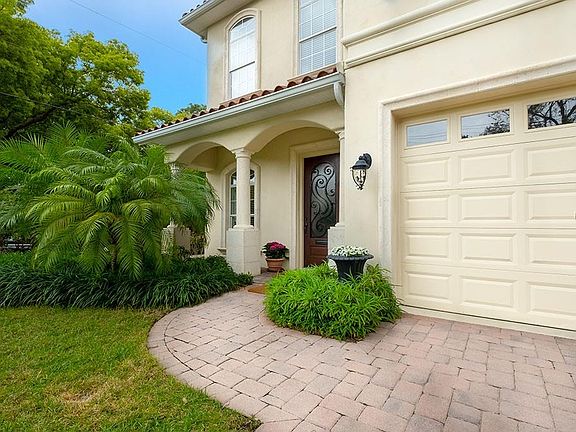 2nd image of 3302 W Palmira Ave