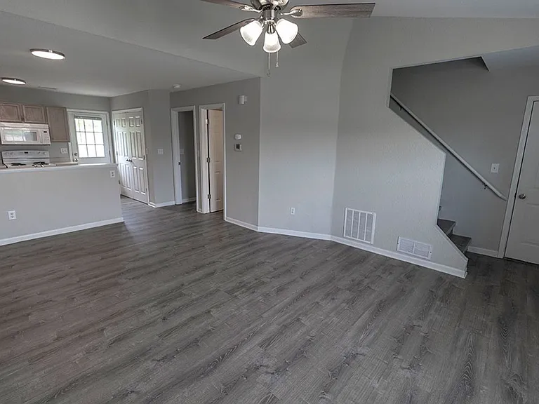 4305 Derby Ridge Dr — Photo 4