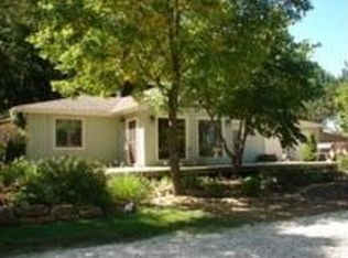 120 Hatchell Rd, Tonganoxie, KS 66086