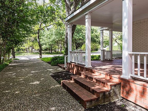 3rd image of 4820 Saint Johns Dr Lot 2