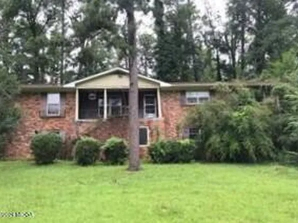 1100 Hill Pl, Macon, GA 31210