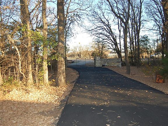 2nd image of 9994 S State Highway 34