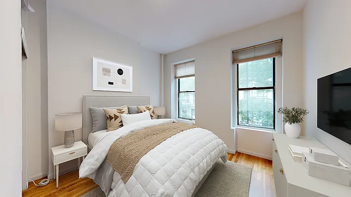 Rented by Bond New York | media 27