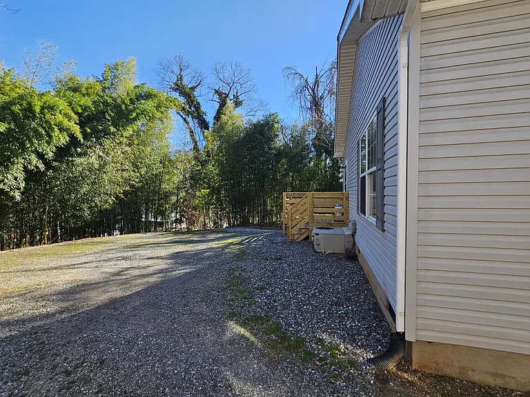 138 Clingman Ave — Photo 56
