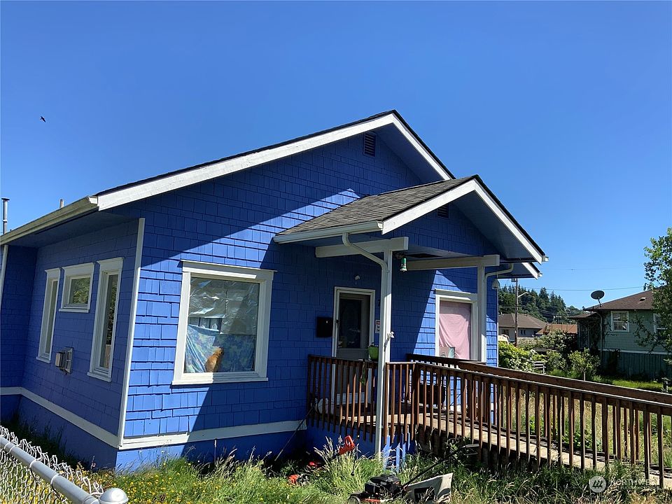 2nd image of 720 Lincoln Street