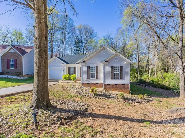 7935 Bella Vista Ct, Charlotte, NC 28216