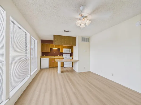 3115 Helms St APT 301, Austin, TX 78705