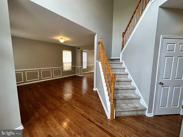 4 bed, 3.5 bath, 2829 sqft, $4,999 — Photo 2