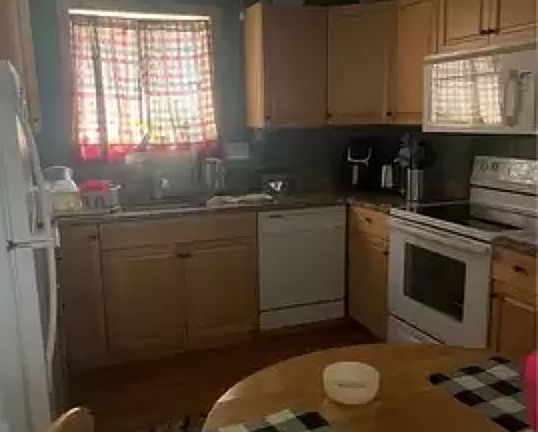 5th image of 508 107th Ave N